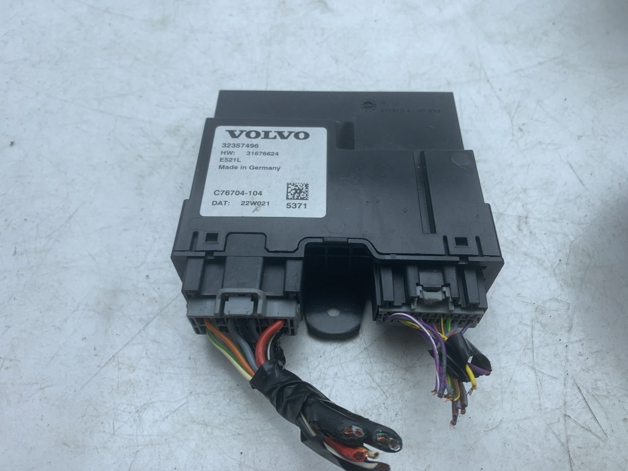 блок управления крышкой багажника Volvo XC60 2 поколение 2023, 2.0 л., бензин, АКПП, белый, внедорожник 5 дв., передний привод, 32357496 - фото №1