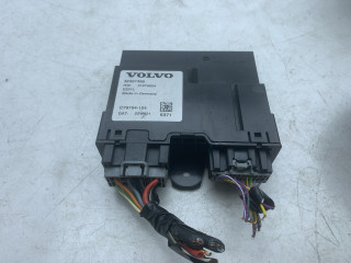 блок управления крышкой багажника Volvo XC60 2 поколение 2023, 2.0 л., бензин, АКПП, белый, внедорожник 5 дв., передний привод, 32357496