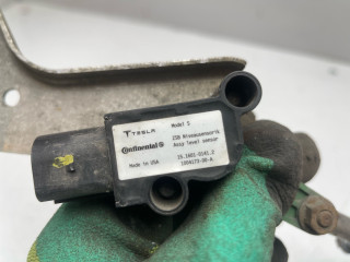 датчик дорожного просвета Tesla Model S 1 поколение (2012 - 2016), 0.1 л., электро, АКПП, серый, седан, задний привод, L, 100417300A