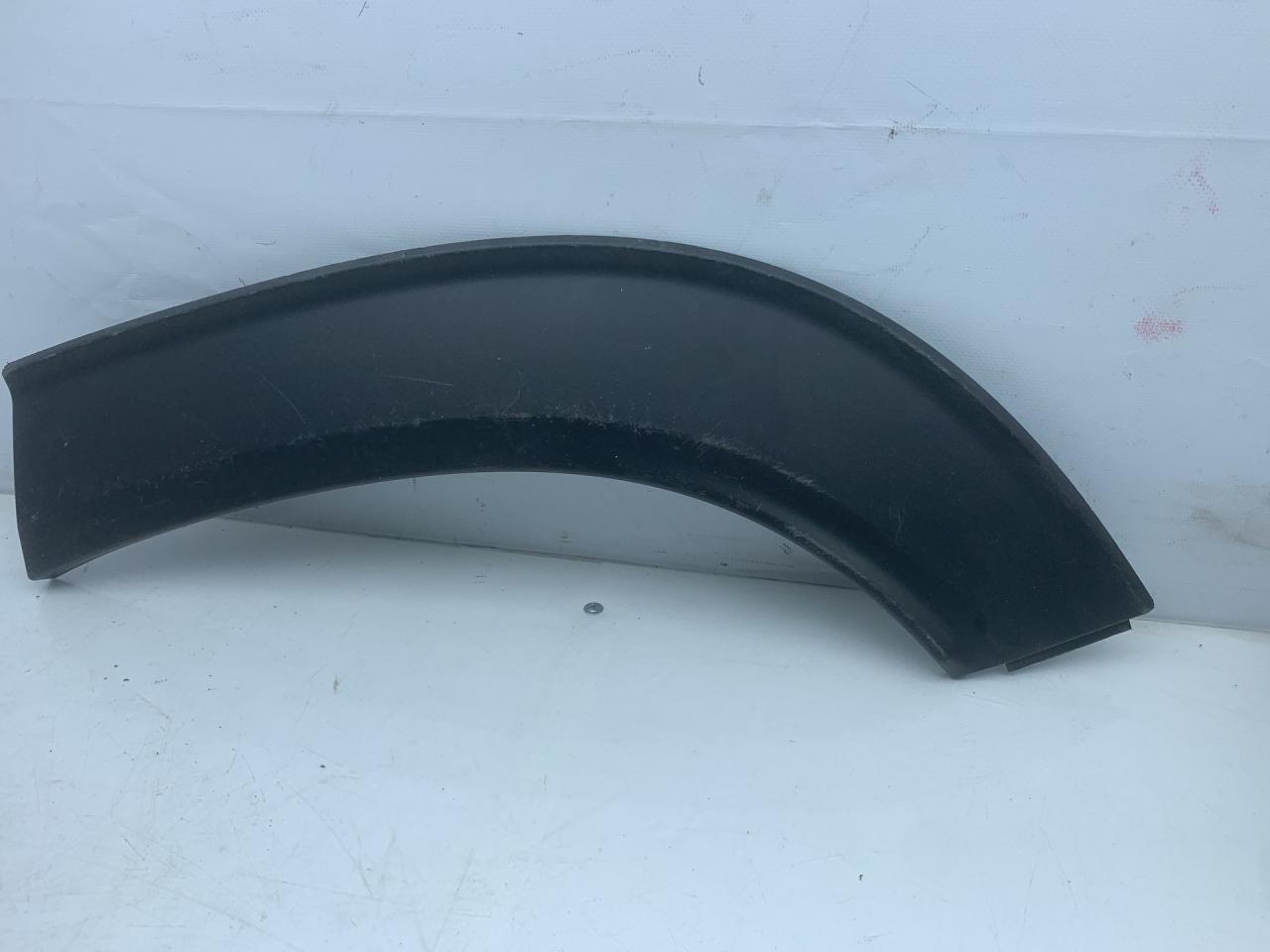 молдинг крыла заднего левого Chevrolet TrailBlazer 3 поколение 2021, 1.3 л., бензин, АКПП, черный, хетчбэк 5 дв., передний привод, BHR37965 - фото №1