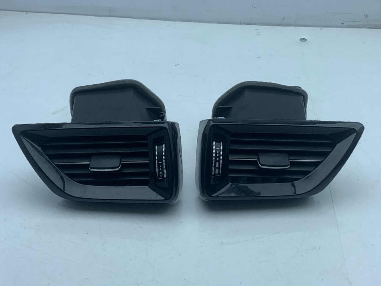 дефлектор обдува салона Acura RDX 3 поколение 2020, 2.0 л., бензин, АКПП, черный, внедорожник 5 дв., полный привод, 77620-TJB-A02ZB, 77630-TJB-A02ZB - фото №1