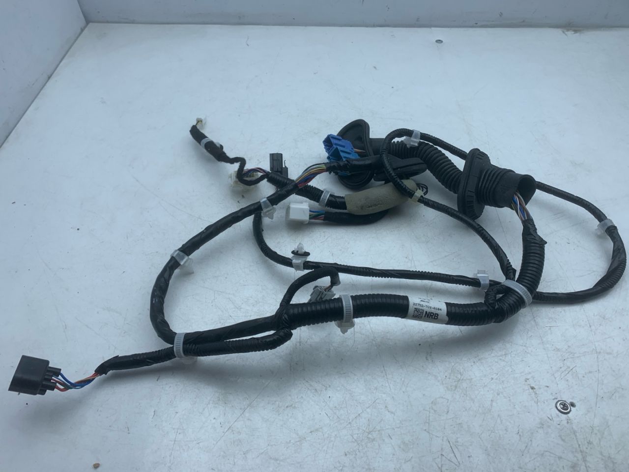 дверная проводка Acura TLX 3-е поколение 2021, 2.0 л., бензин, АКПП, серый, передний привод, 32752TGVA104 - фото №1