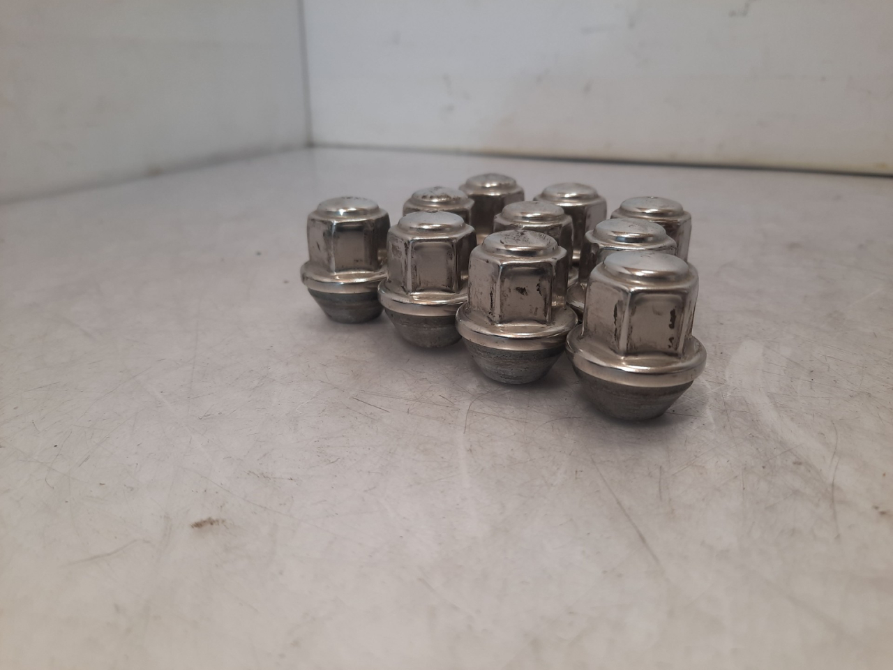 гайка колесная Ford Bronco Sport 1 поколение 2021, 1.5 л., бензин, АКПП, серебряный, внедорожник 5 дв., полный подключаемый привод - фото №1