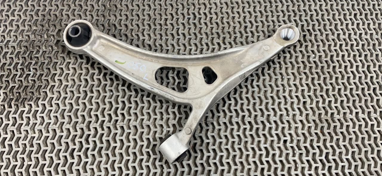 рычаг передний левый Subaru Outback 6 поколение 2021, 2.4 л., бензин, АКПП, синий, внедорожник 5 дв., полный привод - фото №1