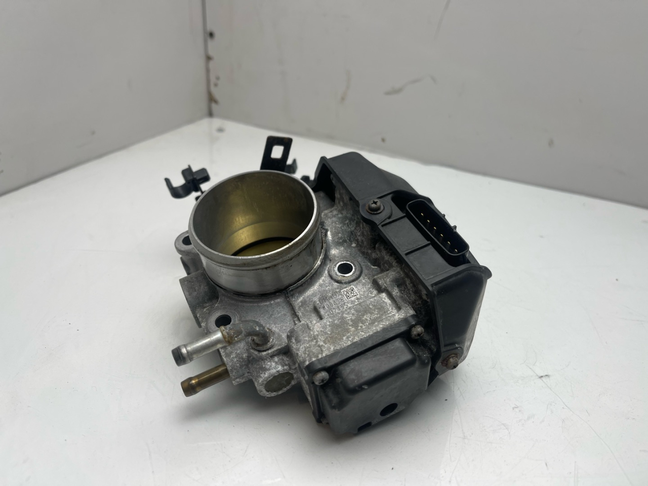 заслонка дроссельная Acura RDX 3 поколение 2020, 2.0 л., бензин, АКПП, черный, внедорожник 5 дв., полный привод - фото №1