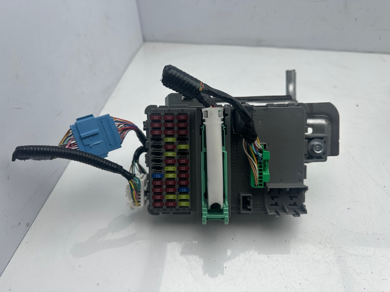 блок предохранителей Acura RDX 3 поколение 2020, 2.0 л., бензин, АКПП, белый, внедорожник 5 дв., полный привод, 1FF07VMV, 190421TJBA0 - фото №1