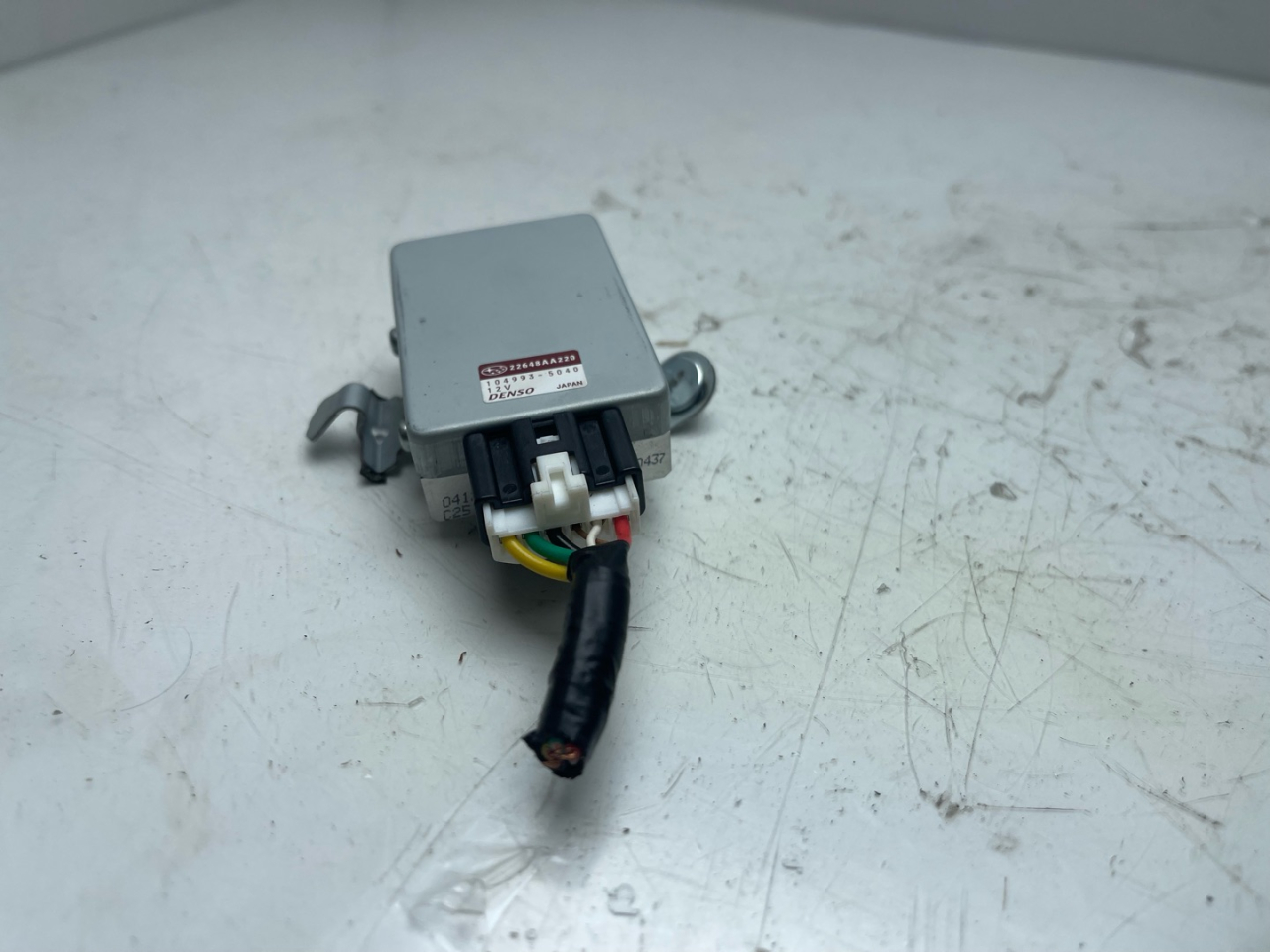 блок управления топливным насосом Subaru Outback 6 поколение 2020, 2.4 л., бензин, АКПП, серый, внедорожник 5 дв., полный привод, 22648AA220 - фото №1