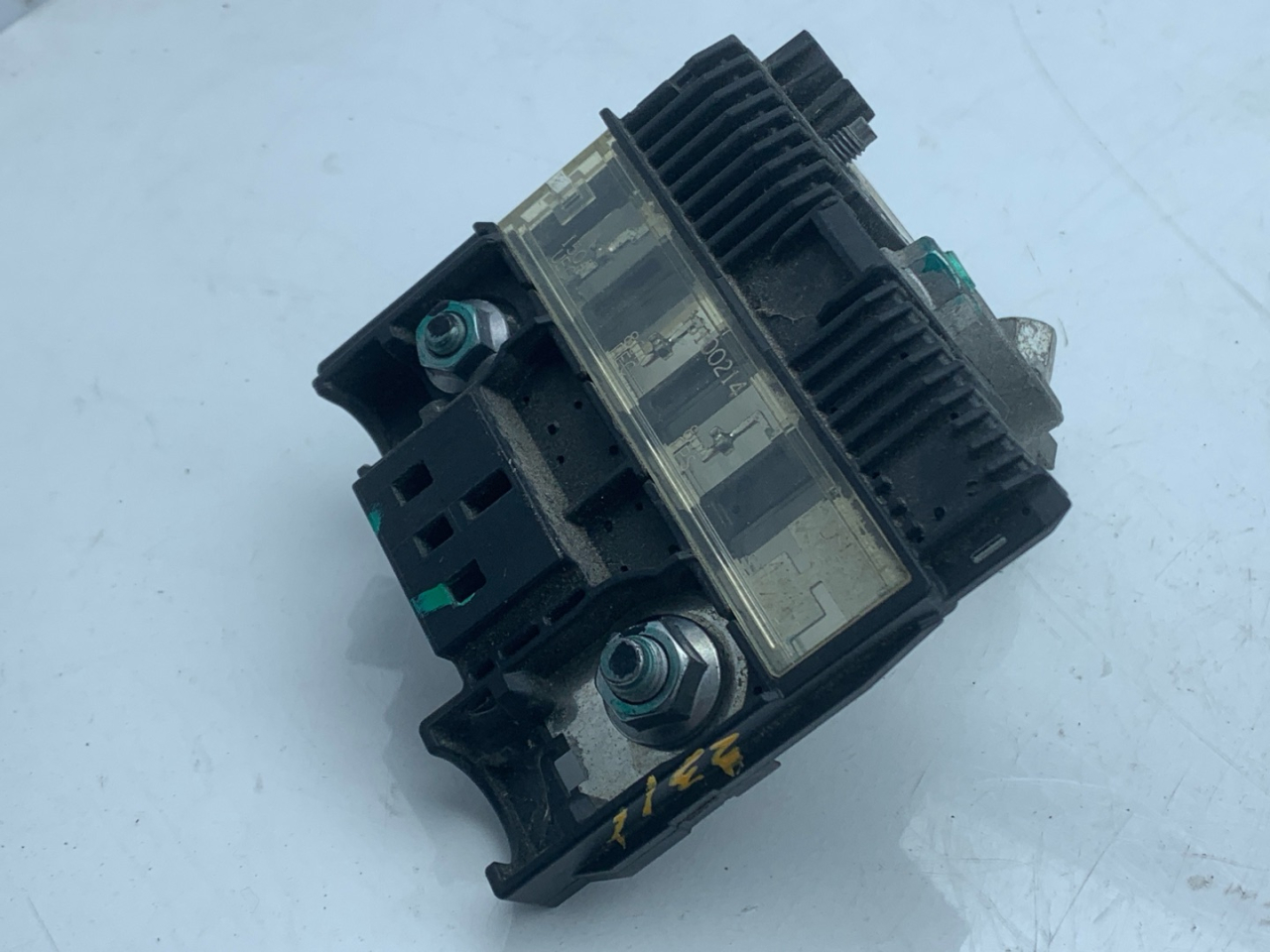 клемма аккумулятора плюс Buick Encore 1 поколение 2014, 1.4 л., бензин, АКПП, хетчбэк 5 дв. - фото №1