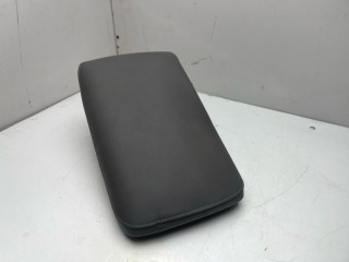 подлокотник Subaru Outback 6 поколение 2021, 2.4 л., бензин, АКПП, синий, внедорожник 5 дв., полный привод