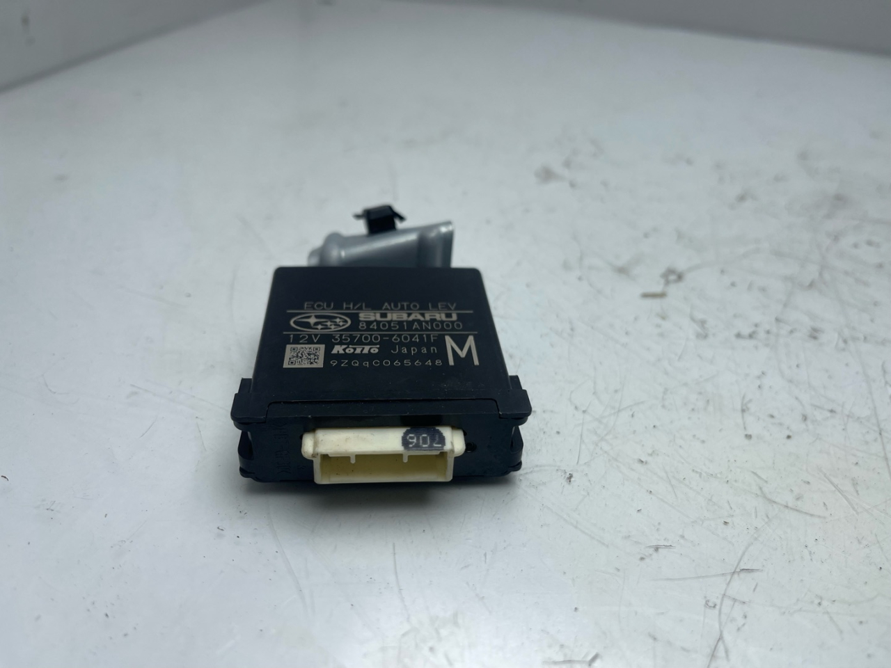 блок управления светом Subaru Outback 6 поколение 2020, 2.4 л., бензин, АКПП, серый, внедорожник 5 дв., полный привод, 84051AN000 - фото №1