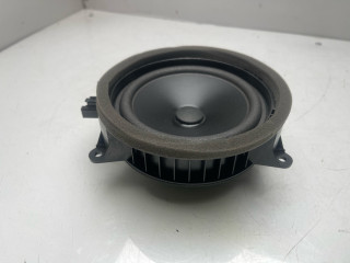 динамик двери Volvo XC60 2 поколение 2023, 2.0 л., бензин, АКПП, белый, внедорожник 5 дв., передний привод, 31489120