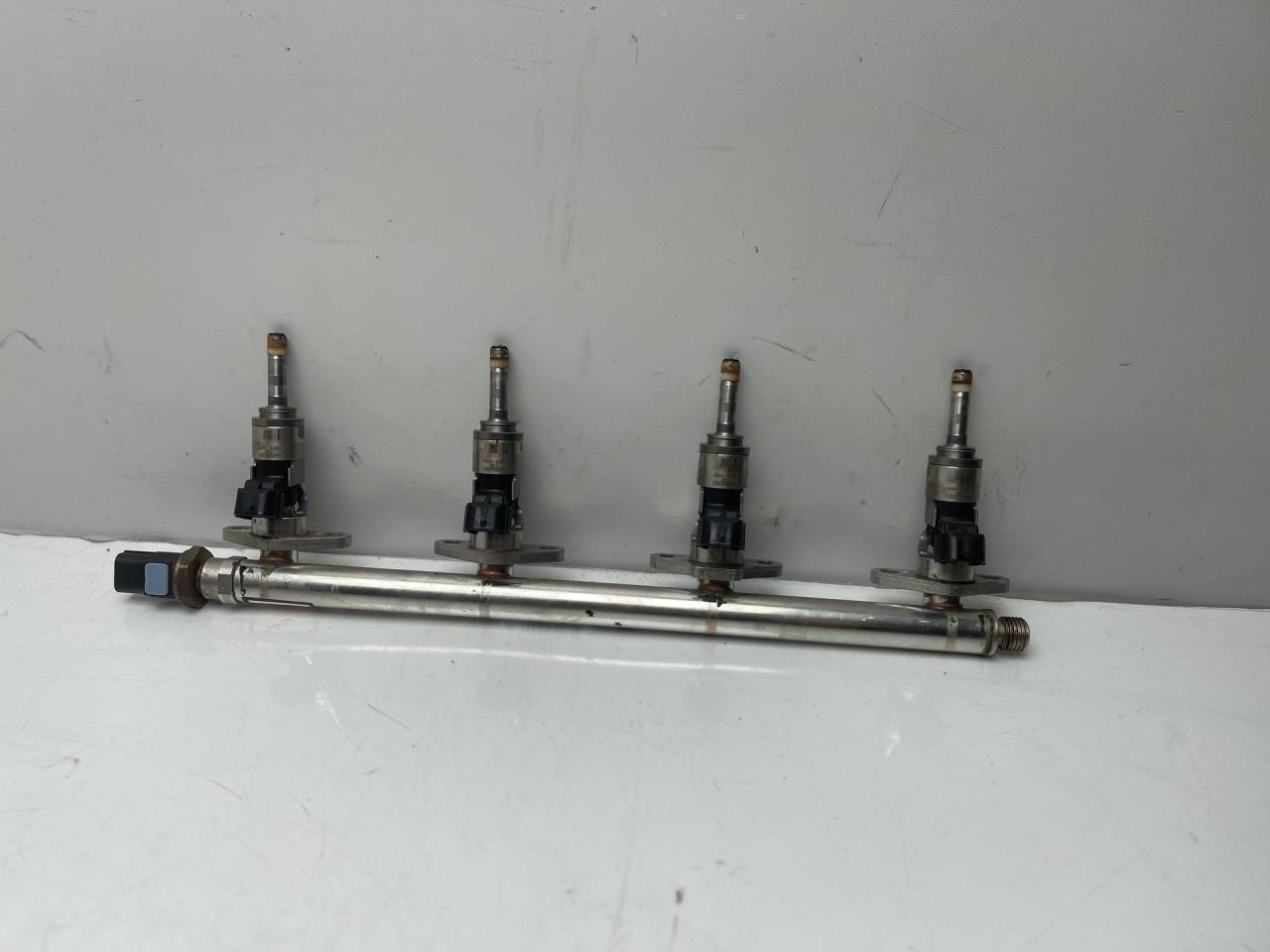 топливная рампа Acura TLX 3-е поколение 2021, 2.0 л., бензин, АКПП, серый, передний привод, 6B2A008-402778, 16450682A01 - фото №1