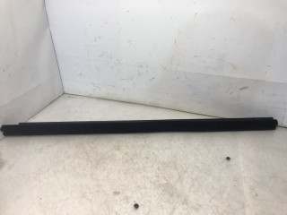 Уплотнитель стекла Tesla Model S 1 поколение (2012 - 2016), 0.1 л., электро, АКПП, серый, седан, задний привод