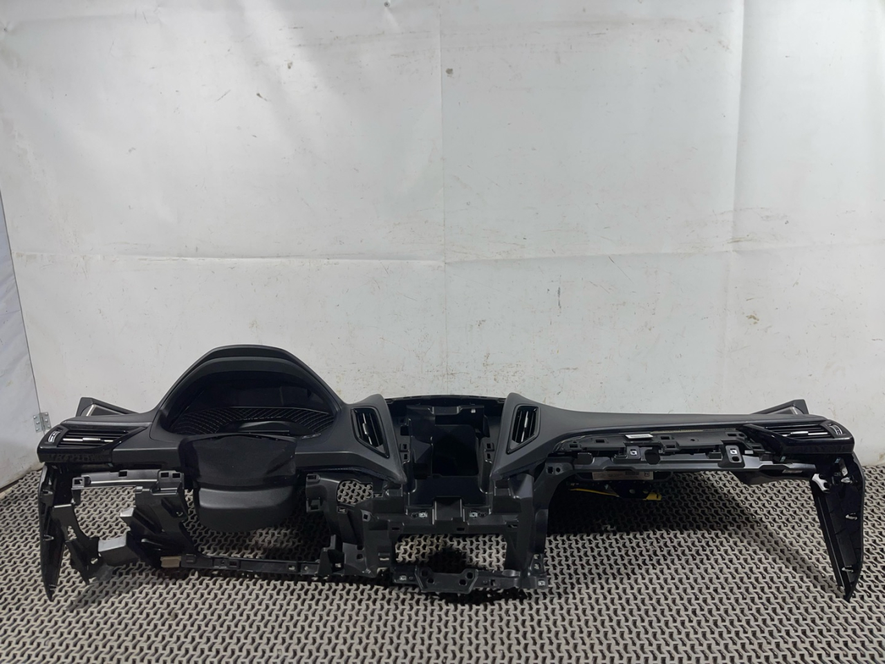 панель передняя салона (торпедо) Acura RDX 3 поколение 2020, 2.0 л., бензин, АКПП, белый, внедорожник 5 дв., полный привод - фото №1