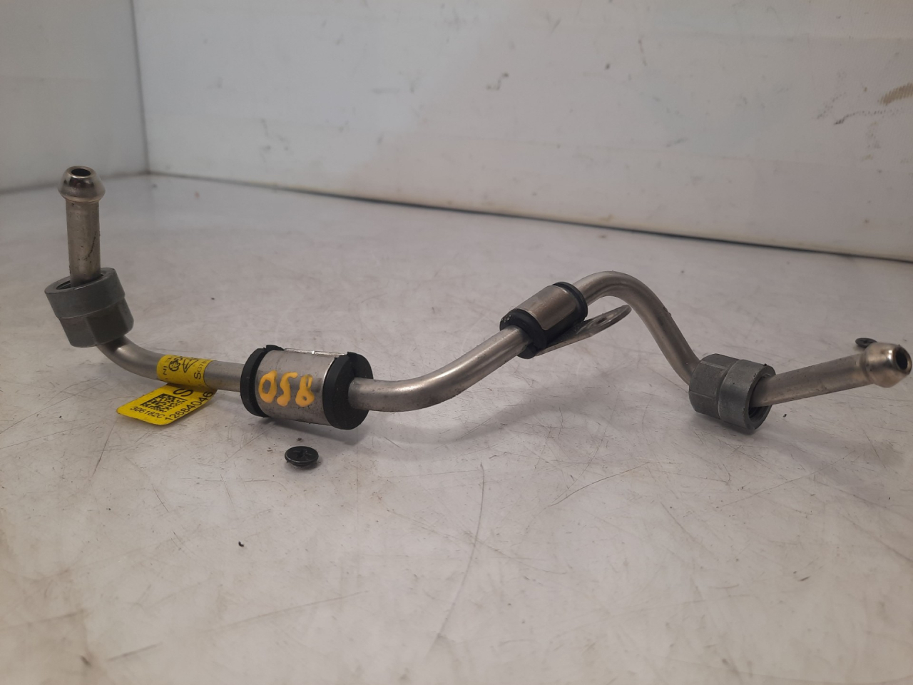 трубка ТНВД Chevrolet Equinox 3 поколение 2019, 1.5 л., бензин, АКПП, белый, внедорожник 5 дв., передний привод, 12684046 - фото №1