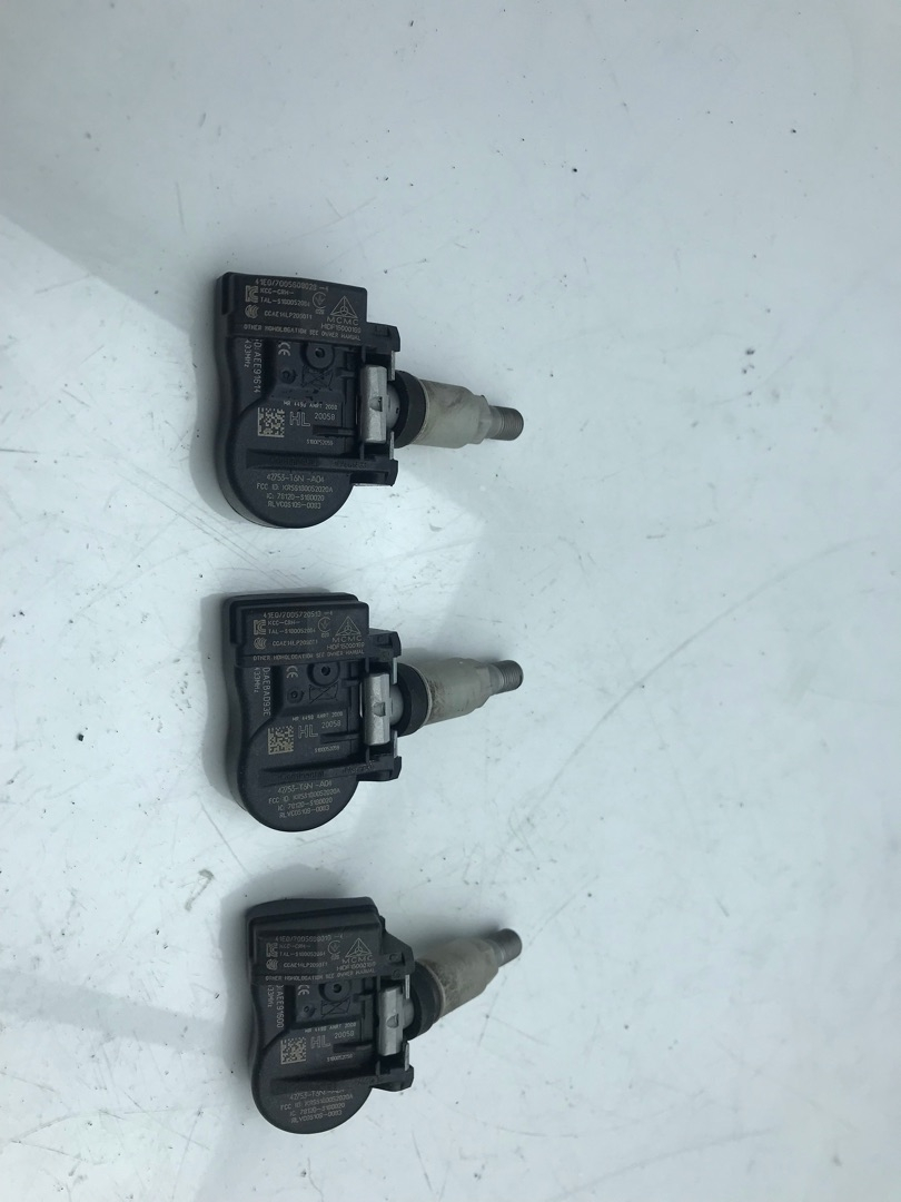 датчик давления в шине Acura RDX 3 поколение 2020, 2.0 л., бензин, АКПП, черный, внедорожник 5 дв., полный привод - фото №1