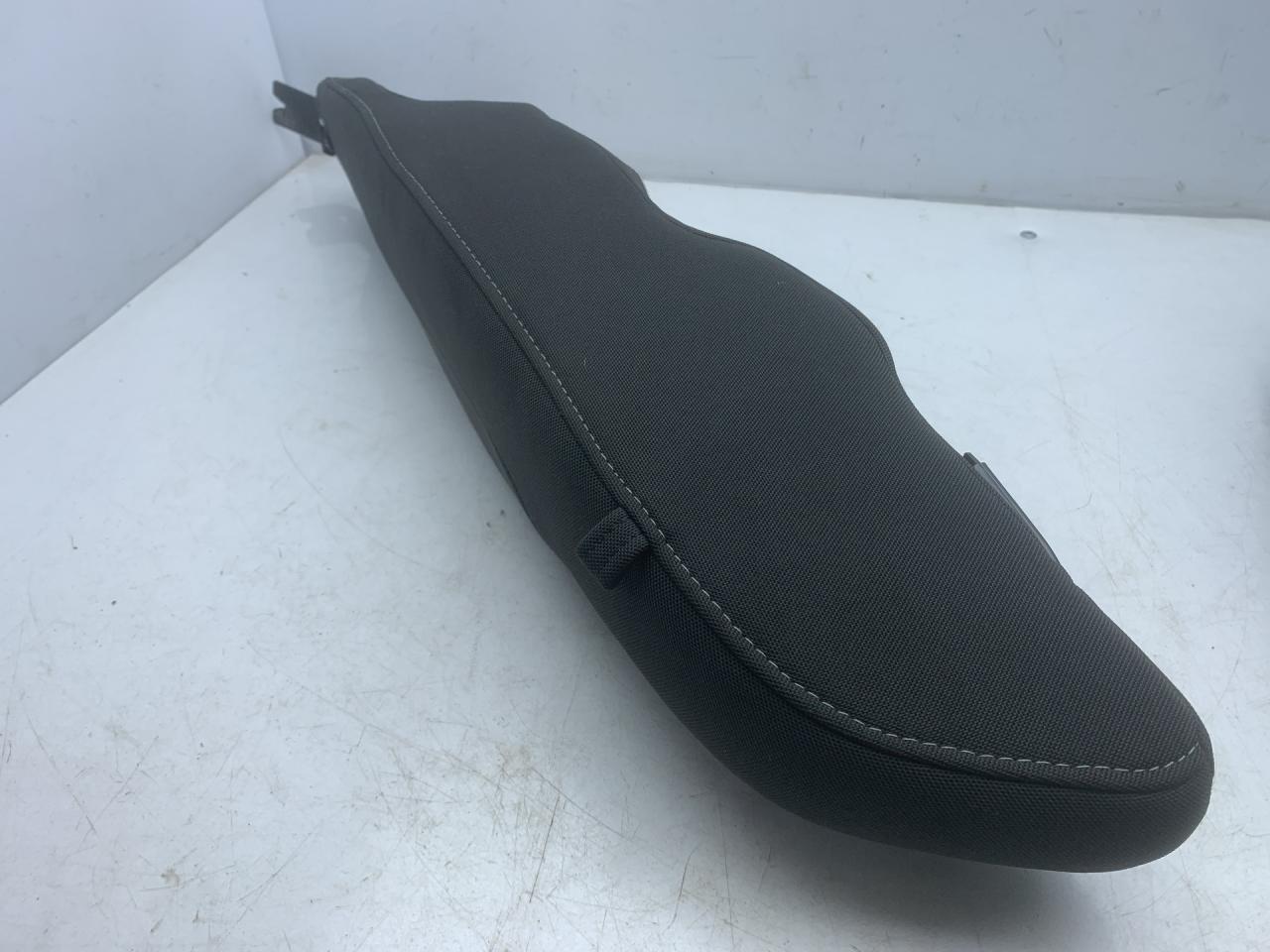 подушка безопасности сиденья Chevrolet TrailBlazer 3 поколение 2021, 1.3 л., бензин, АКПП, черный, хетчбэк 5 дв., передний привод - фото №1