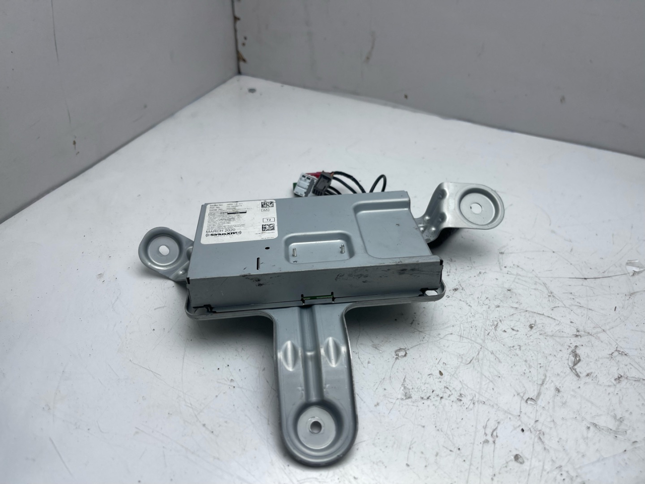 блок радио Acura RDX 3 поколение 2020, 2.0 л., бензин, АКПП, черный, внедорожник 5 дв., полный привод, 39800TJBA11 - фото №1