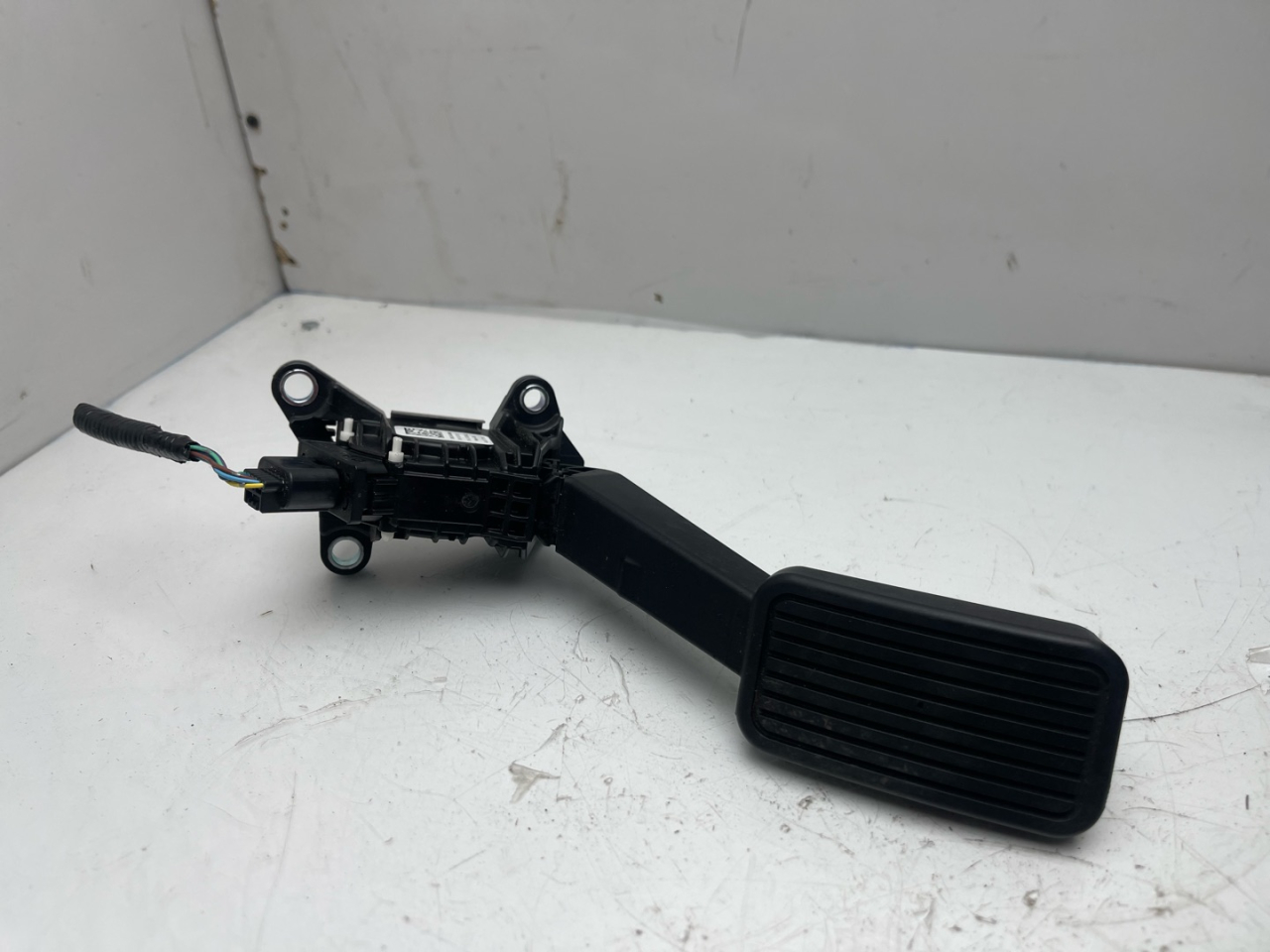 педаль Acura RDX 3 поколение 2020, 2.0 л., бензин, АКПП, черный, внедорожник 5 дв., полный привод, XYAG510391-02, 17800TLAA040M4 - фото №1