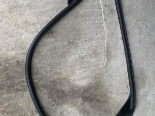 уплотнитель двери Tesla Model S 1 поколение (2012 - 2016), 0.1 л., электро, АКПП, серый, седан, задний привод