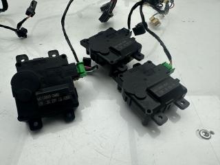 моторчик заслонки печки Acura RDX 3 поколение 2020, 2.0 л., бензин, АКПП, белый, внедорожник 5 дв., полный привод, AA1138004040