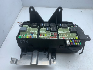 блок предохранителей Jaguar XE X760 [ресталинг] 2019, 2.0 л., бензин, АКПП, черный, задний привод