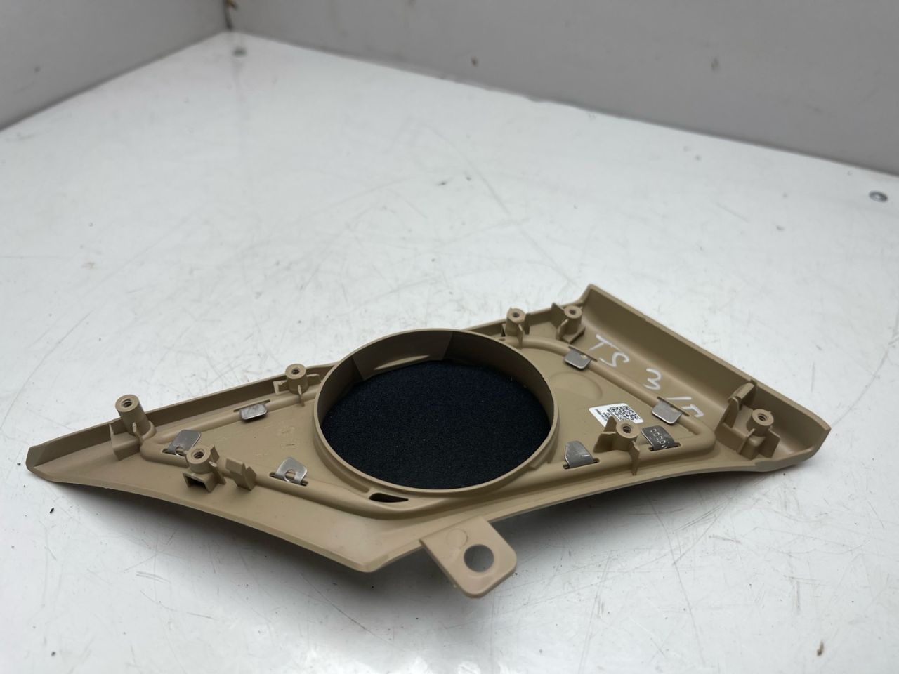 сетка на динамик Acura TLX 3-е поколение 2021, 2.0 л., бензин, АКПП, седан, 83740TGV011M1 - фото №1