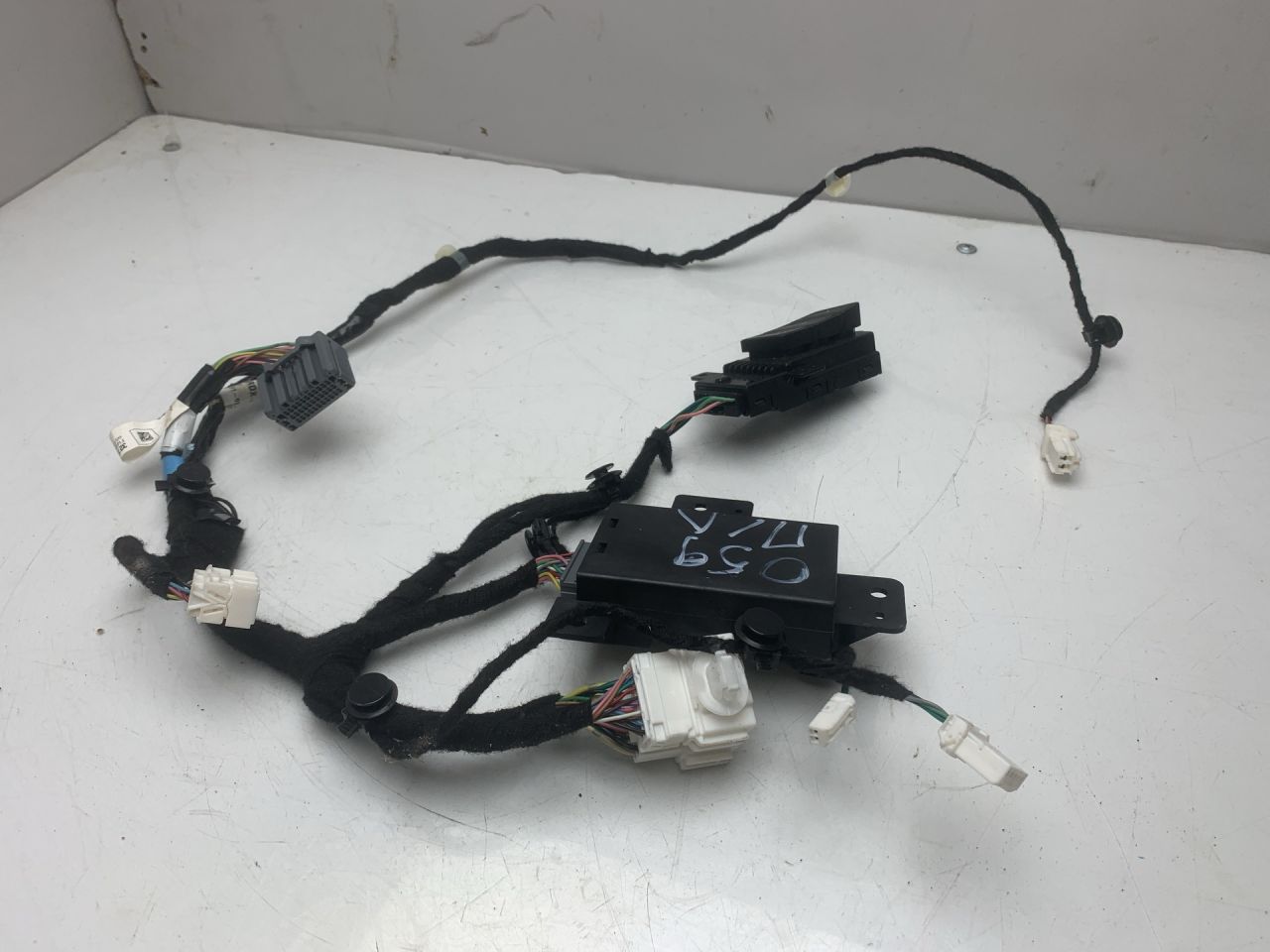 дверная проводка Acura RDX 3 поколение 2020, 2.0 л., бензин, АКПП, белый, внедорожник 5 дв., полный привод, 35961-TJB-A012-M1, 32755TJBA003 - фото №1