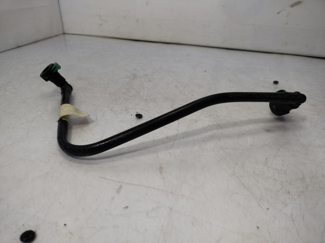 трубка топливная Chevrolet Equinox 3 поколение 2019, 2.0 л., бензин, АКПП, черный, внедорожник 5 дв., полный привод, 23283185 - фото №1