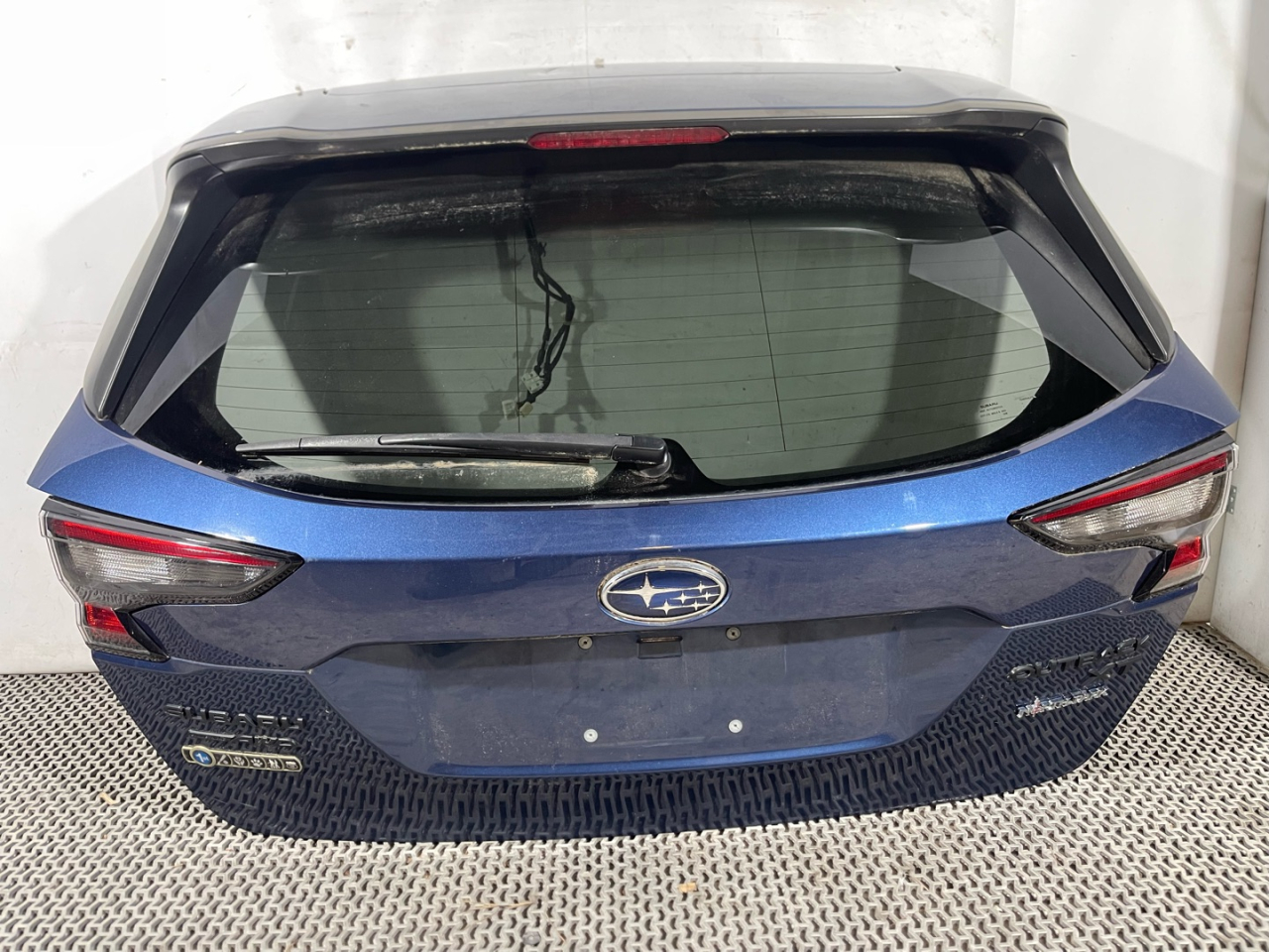 крышка багажника (дверь 3-5) Subaru Outback 6 поколение 2021, 2.4 л., бензин, АКПП, синий, внедорожник 5 дв., полный привод - фото №1