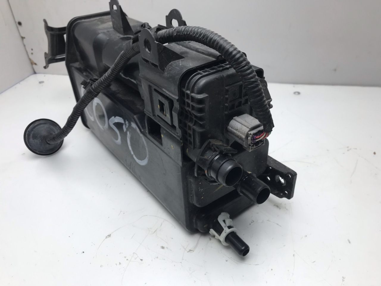 адсорбер Subaru Outback 6 поколение 2021, 2.4 л., бензин, АКПП, синий, внедорожник 5 дв., полный привод, 42035AN00A - фото №1