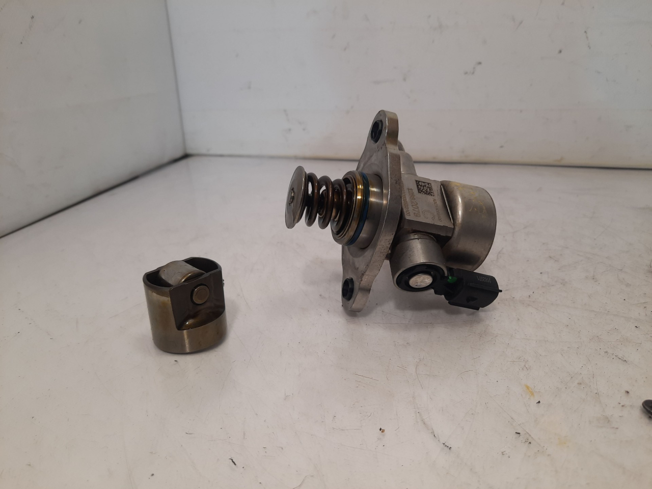 ТНВД Chevrolet Equinox 3 поколение 2019, 1.5 л., бензин, АКПП, белый, внедорожник 5 дв., передний привод, 12682079 - фото №1