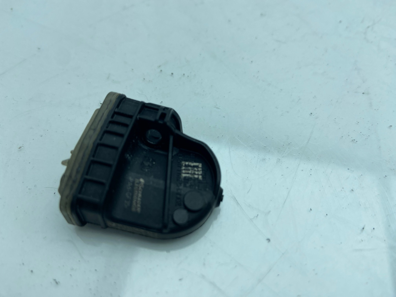 датчик давления в шине Subaru Outback 6 поколение 2020, 2.4 л., бензин, АКПП, серый, внедорожник 5 дв., полный привод - фото №1