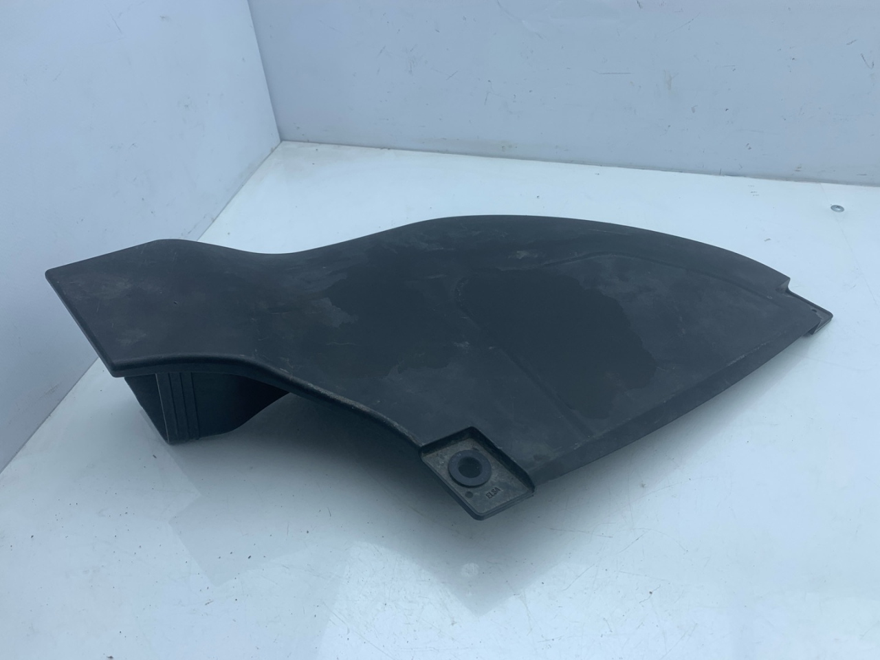 воздухозаборник Subaru Outback 6 поколение 2020, 2.4 л., бензин, АКПП, серый, внедорожник 5 дв., полный привод - фото №1