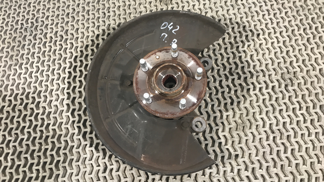 ступица передняя правая Buick Encore 1 поколение 2014, 1.4 л., бензин, АКПП, баклажан, внедорожник 5 дв. - фото №1