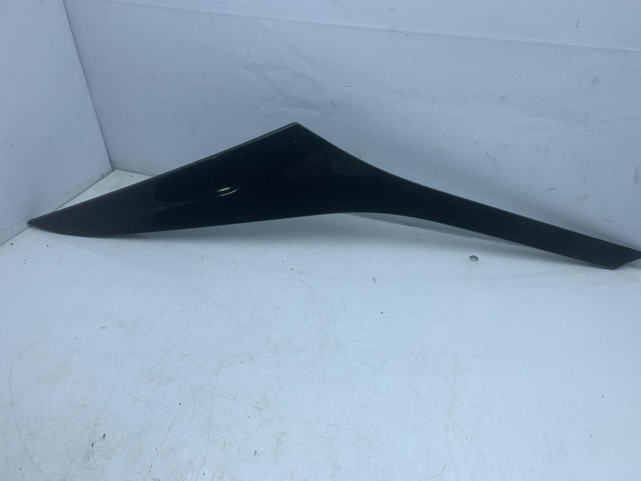молдинг крыла заднего правого Chevrolet TrailBlazer 3 поколение 2021, 1.3 л., бензин, АКПП, черный, хетчбэк 5 дв., передний привод, 42485856 - фото №1