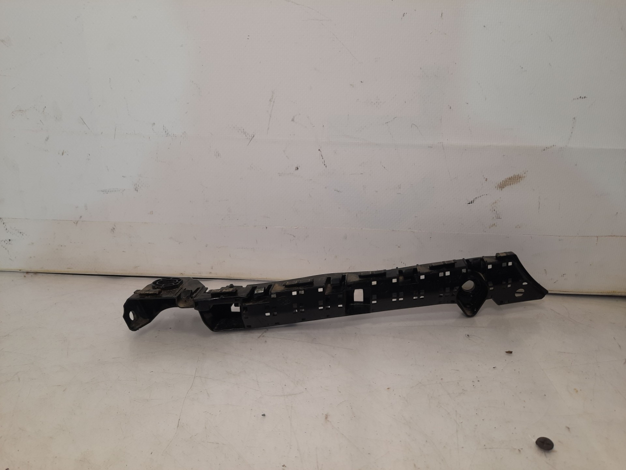 крепление бампера Subaru Outback 6 поколение 2020, 2.4 л., бензин, АКПП, серый, внедорожник 5 дв., полный привод, 57707AN04A - фото №1