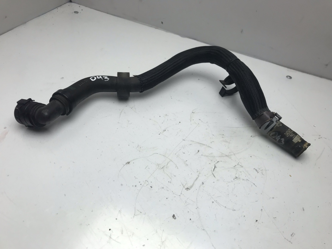 патрубок (трубопровод, шланг) Chevrolet Equinox 3 поколение 2019, 2.0 л., бензин, АКПП, черный, внедорожник 5 дв., полный привод, 23241642 - фото №1