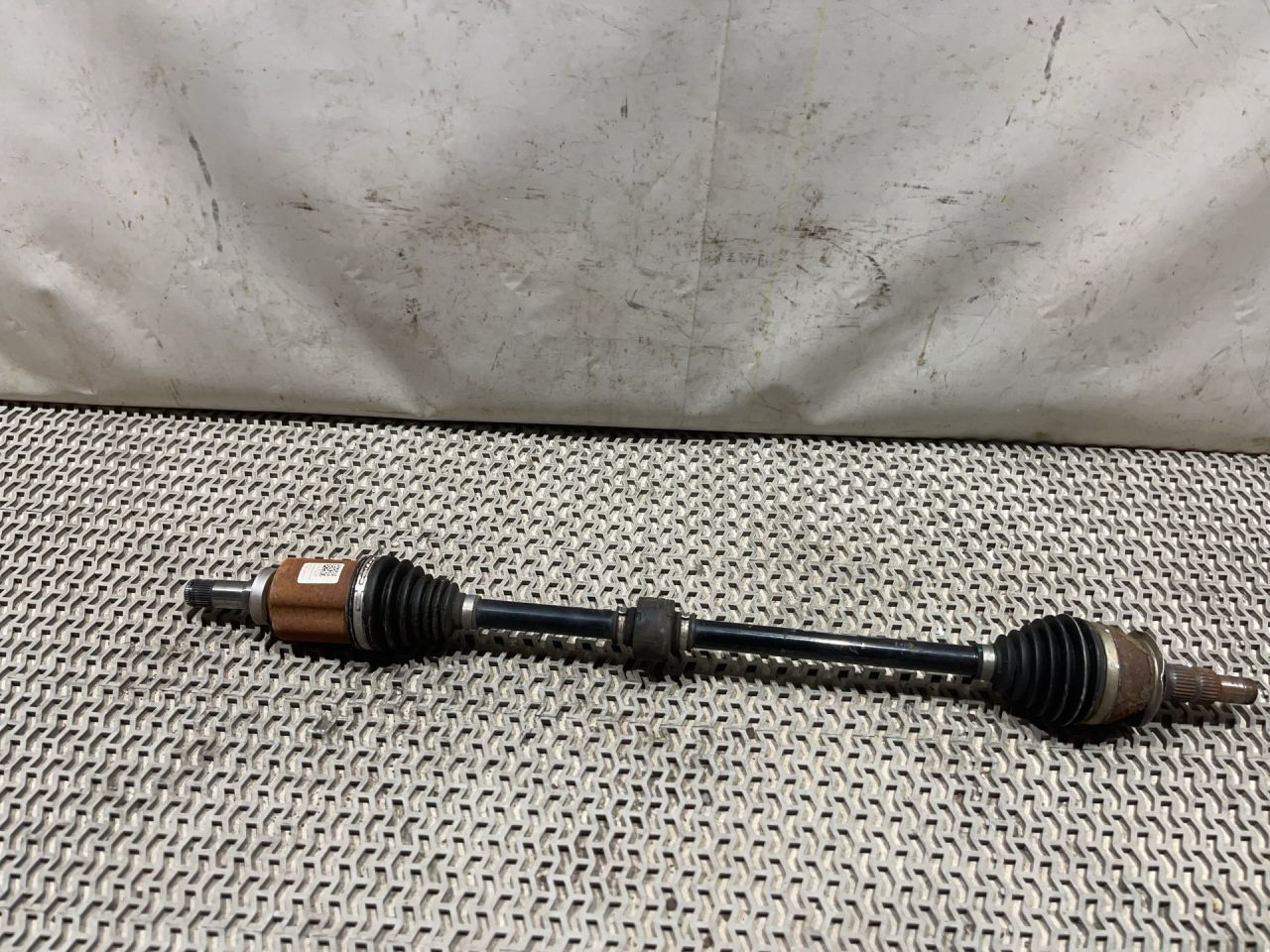 полуось передняя правая (приводной вал, ШРУС) Chevrolet TrailBlazer 3 поколение 2021, 1.3 л., бензин, АКПП, черный, хетчбэк 5 дв., передний привод, 60005208 - фото №1