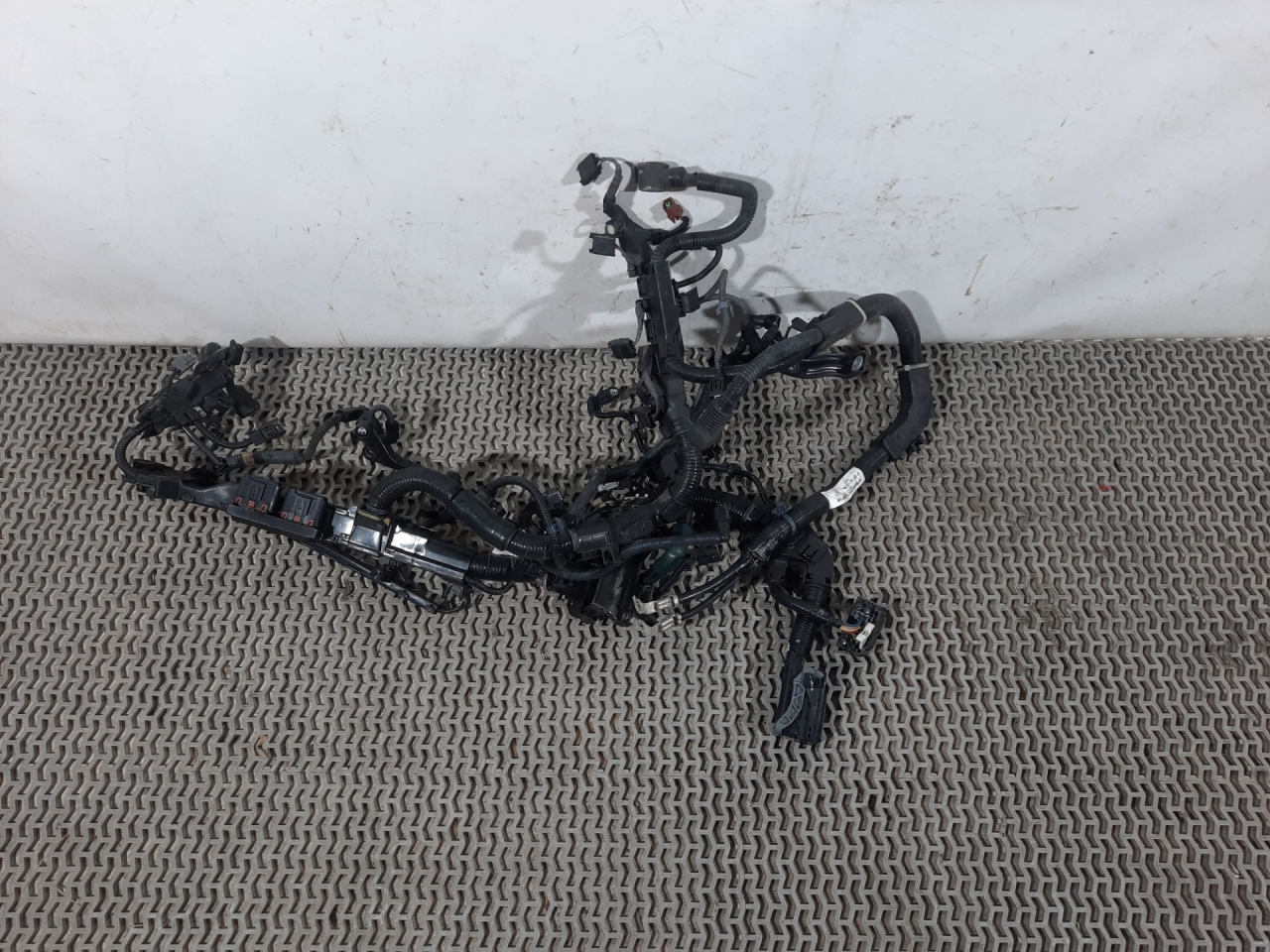 проводка двигателя Acura RDX 3 поколение 2020, 2.0 л., бензин, АКПП, белый, внедорожник 5 дв., полный привод, 32111-5YF-A002-01 - фото №1