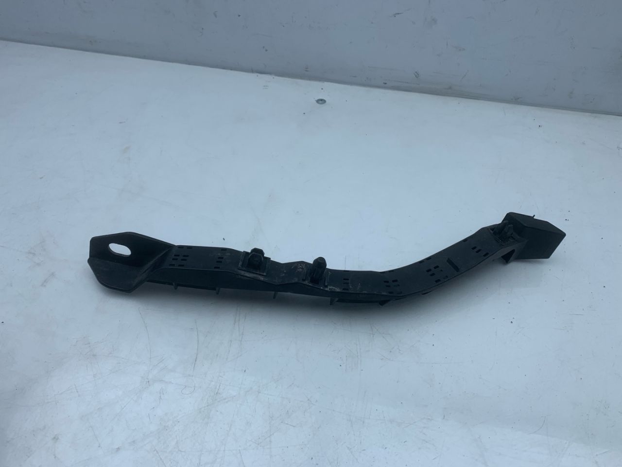 Крепление бампера заднего Subaru Forester 2 поколение (SG) 2004, 2.5 л., бензин, АКПП - фото №1