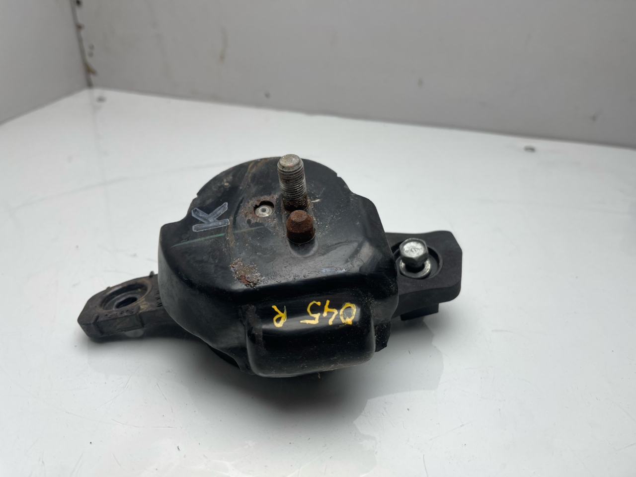 подушка крепления двигателя Subaru Forester 5 поколение (SK) 2020, 2.5 л., бензин, АКПП, серый, внедорожник 5 дв., полный привод, 41022FJ010 - фото №1