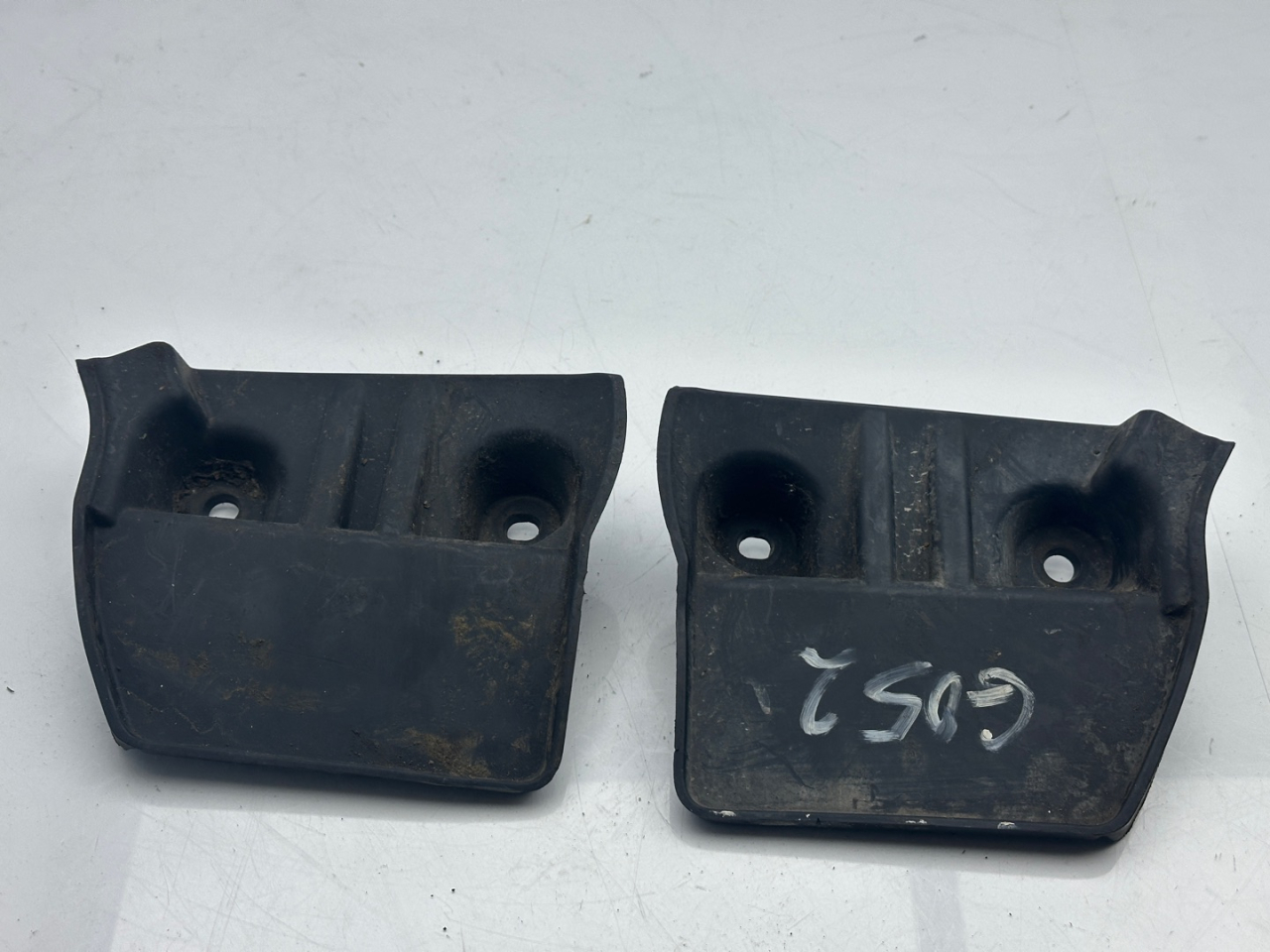 брызговик Acura RDX 3 поколение 2020, 2.0 л., бензин, АКПП, черный, внедорожник 5 дв., полный привод, 74475-TJB-A00, 74485TJBA00 - фото №1