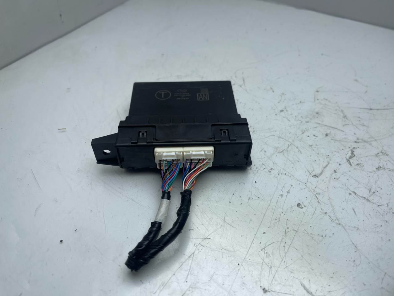 блок управления печки / климат-контроля Subaru Outback 6 поколение 2020, 2.4 л., бензин, АКПП, серый, внедорожник 5 дв., полный привод, 72343AN04A - фото №1