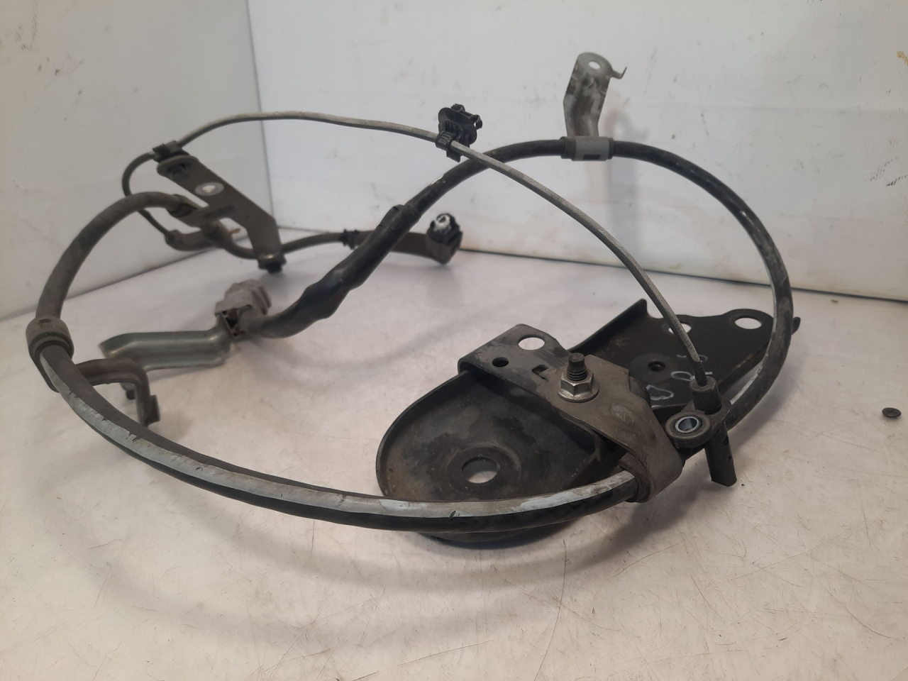 датчик ABS Subaru Outback 6 поколение 2021, 2.4 л., бензин, АКПП, синий, внедорожник 5 дв., полный привод - фото №1