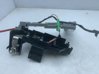 клемма аккумулятора плюс Volvo XC60 2 поколение 2023, 2.0 л., бензин, АКПП, белый, внедорожник 5 дв., передний привод