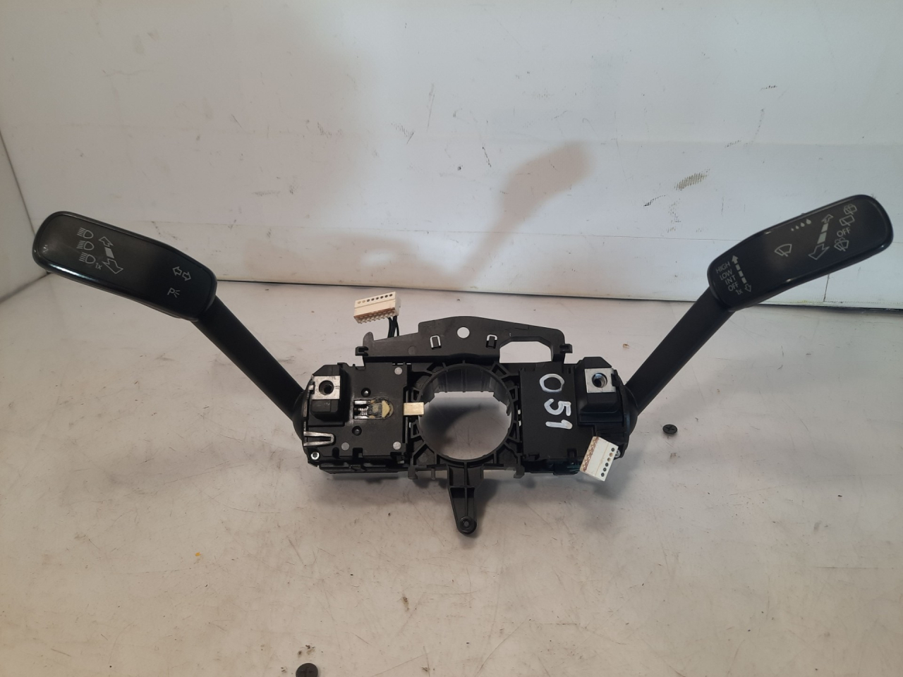 переключатель подрулевой (стрекоза) Volkswagen Atlas 2018, 2.0 л., бензин, АКПП, черный, внедорожник 5 дв., передний привод, 5Q0.953.507.GHO140 - фото №1