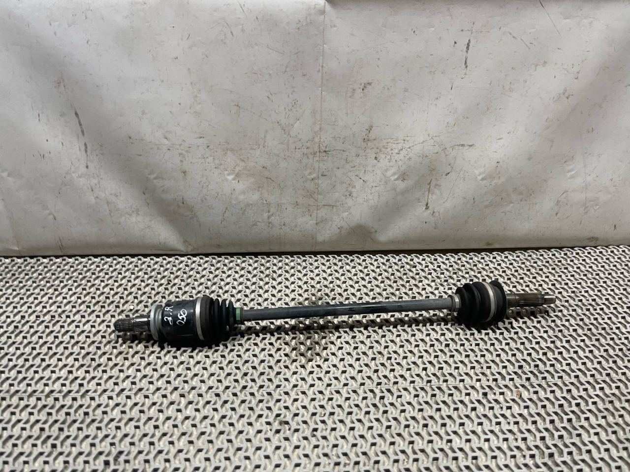 полуось задняя (приводной вал, ШРУС) Subaru Outback 6 поколение 2021, 2.4 л., бензин, АКПП, синий, внедорожник 5 дв., полный привод - фото №1