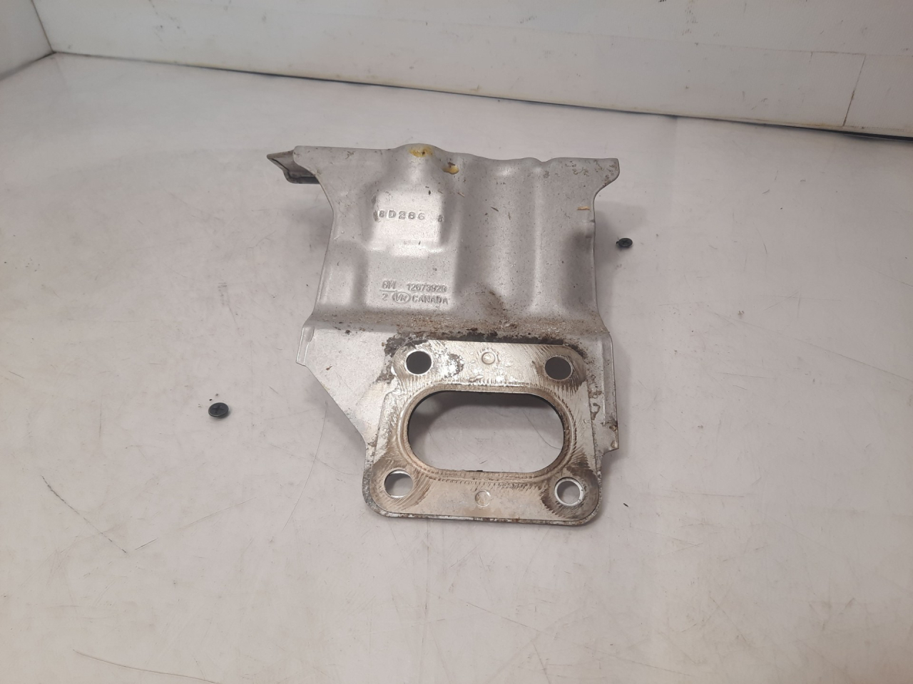 тепловой экран моторного отсека Chevrolet Equinox 3 поколение 2019, 1.5 л., бензин, АКПП, белый, внедорожник 5 дв., передний привод, 12673929 - фото №1