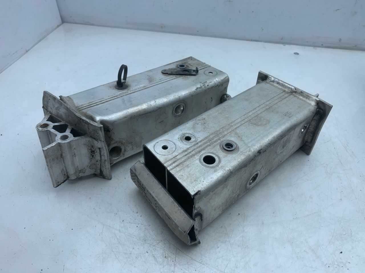 усилитель бампера переднего Volvo XC60 2 поколение 2023, 2.0 л., бензин, АКПП, белый, внедорожник 5 дв., передний привод - фото №1